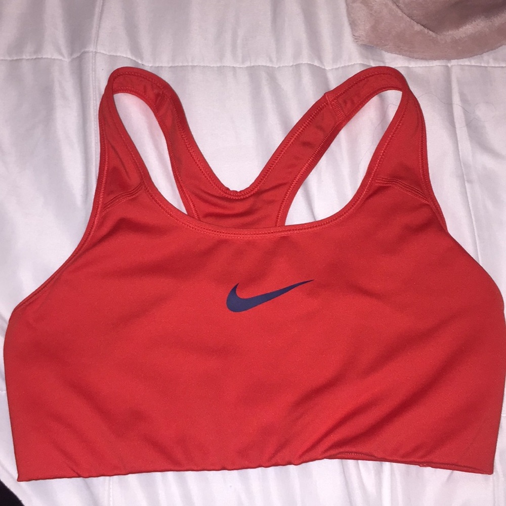 nike razorback red sports bra!